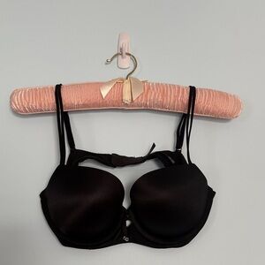 Victoria's Secret Very Sexy Balconet Bra in Black
